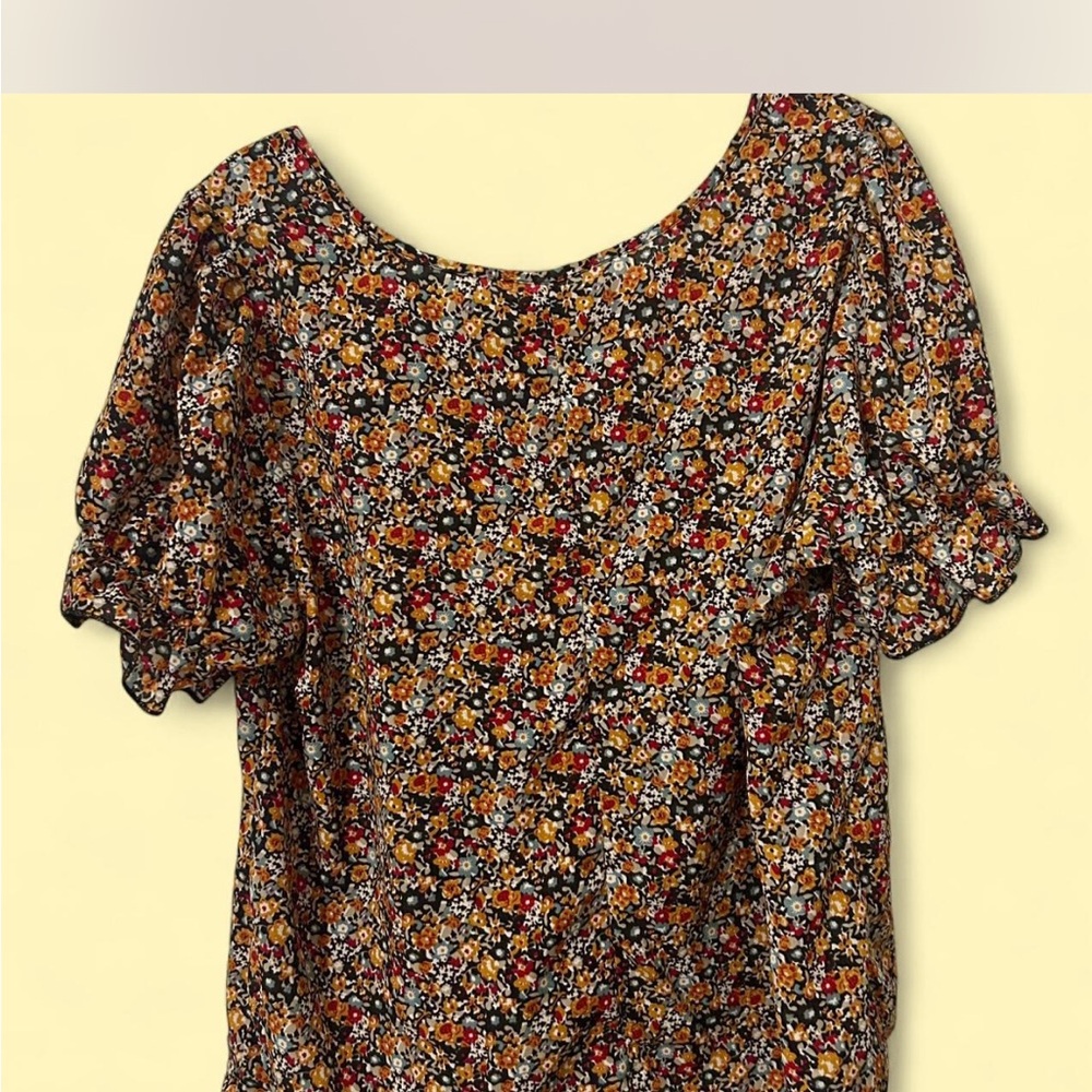 SHEIN Red and Blue Flutter Sleeve Ruffled Blouse